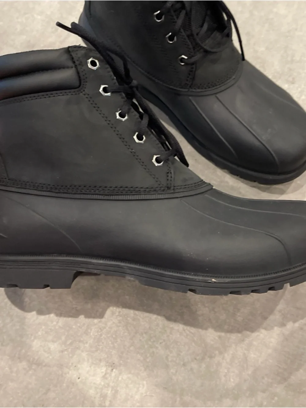 UGG MEN’S GATSON MID LEATHER Black WATERPROOF DUCK BOOTS SIZE M 9 Style 1123671